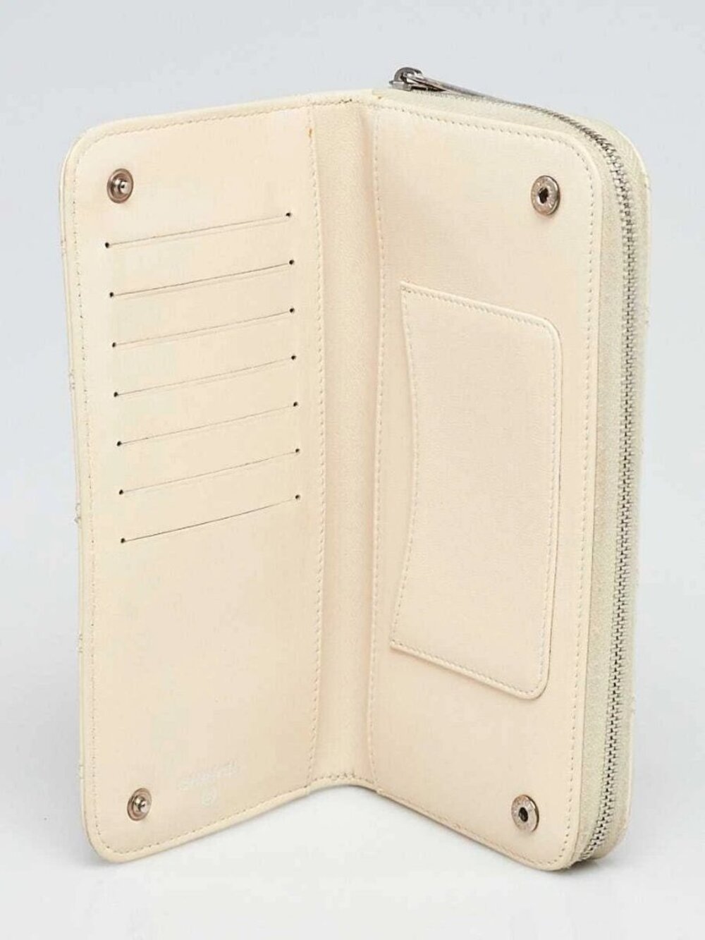 Chanel Dark White Quilted Leather (PNY- Paris New York) Zippy Wallet - Picture 10 of 10